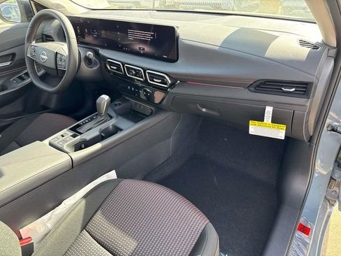 New 2026 Nissan Sentra SR w/ Floor Mat Package FWD image 17