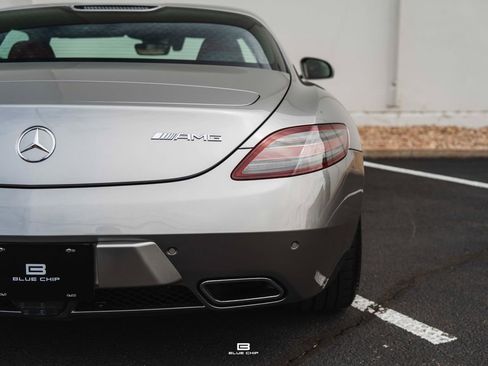 Used 2011 Mercedes-Benz SLS AMG Coupe image 38