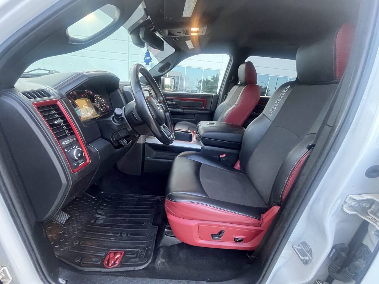 Used 2017 RAM 1500 Rebel w/ Luxury Group AWD/4WD image 8