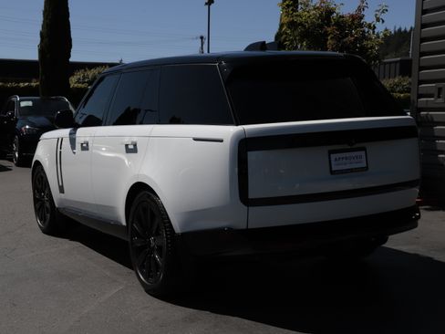 Certified 2025 Land Rover Range Rover SE AWD/4WD image 8
