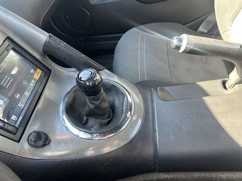 Used 2007 Pontiac Solstice w/ Preferred Package image 27