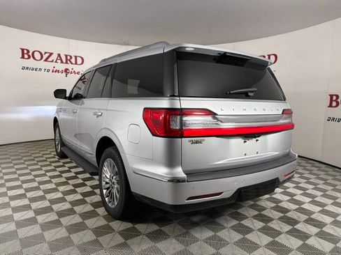 Used 2018 Lincoln Navigator Premiere RWD image 6