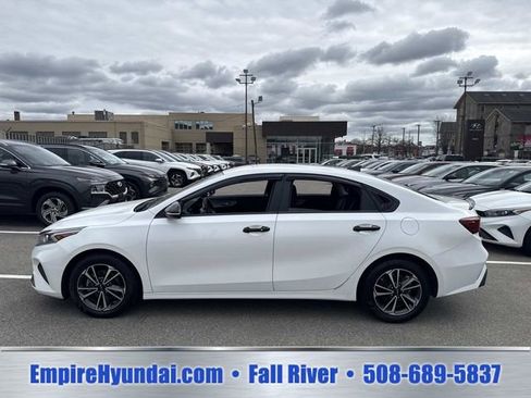Used 2024 Kia Forte LXS FWD image 9