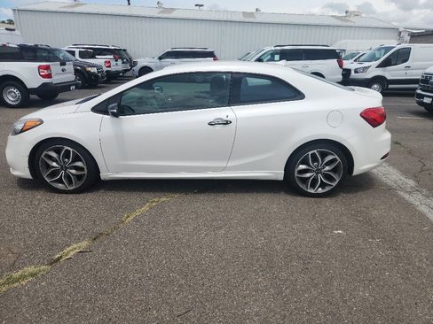 Used 2016 Kia Forte Koup SX FWD image 9