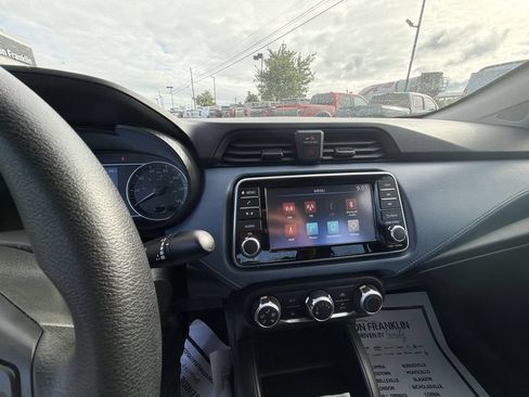 Used 2024 Nissan Versa SV FWD image 16