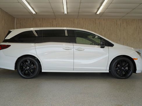 Used 2023 Honda Odyssey Sport image 6