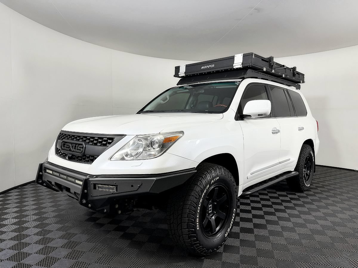 Used 2009 Lexus LX 570 4WD w/ Preferred Accessory Pkg image 2