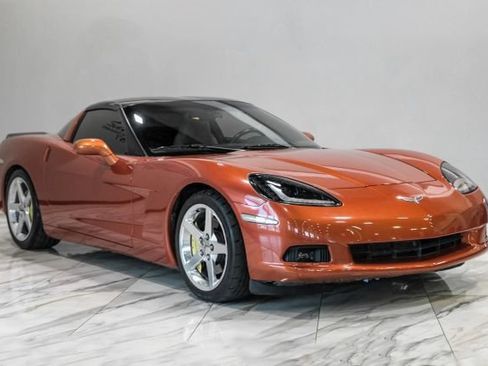 Used 2005 Chevrolet Corvette Coupe w/ Preferred Equipment Group RWD image 10