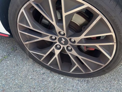 Used 2023 Hyundai Elantra N Base image 4