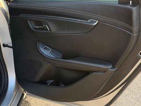 Used 2018 Chevrolet Impala Premier FWD image 36