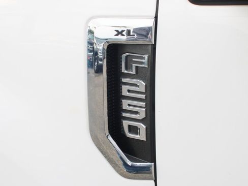 Used 2019 Ford F250 XL w/ Power Equipment Group image 57