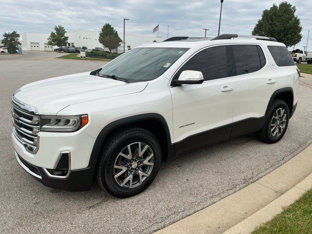 Used 2023 GMC Acadia SLT w/ Preferred Package FWD image 3