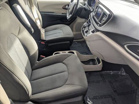 Used 2020 Chrysler Voyager LX w/ Cold Weather Group image 23