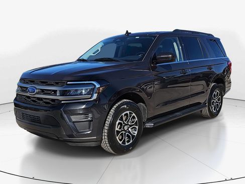 Used 2024 Ford Expedition XLT image 9