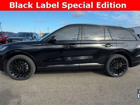 Used 2025 Lincoln Aviator Black Label image 6