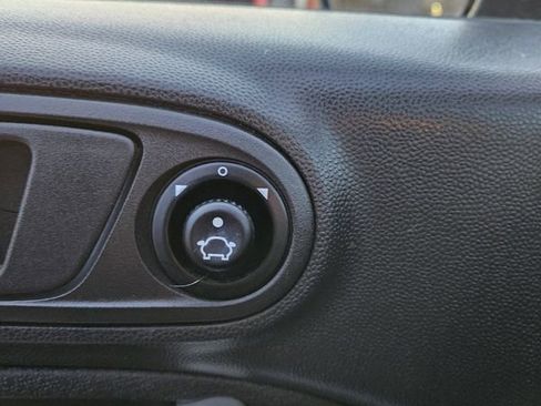 Used 2012 Ford Fiesta SE image 14