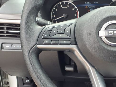 Used 2025 Nissan Altima 2.5 SV FWD image 18