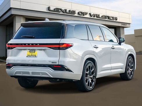 New 2026 Lexus TX 500h F SPORT Performance Premium image 4