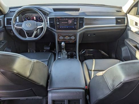 Certified 2022 Volkswagen Atlas SE image 10