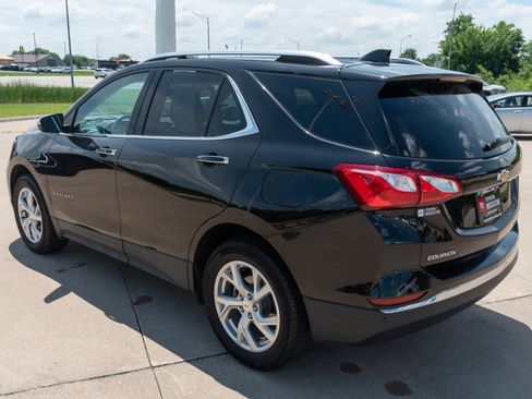 Used 2021 Chevrolet Equinox Premier AWD/4WD image 19