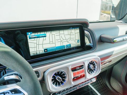 Used 2025 Mercedes-Benz G 63 AMG 4MATIC image 67