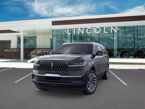 New 2025 Lincoln Navigator L Reserve AWD/4WD image 2