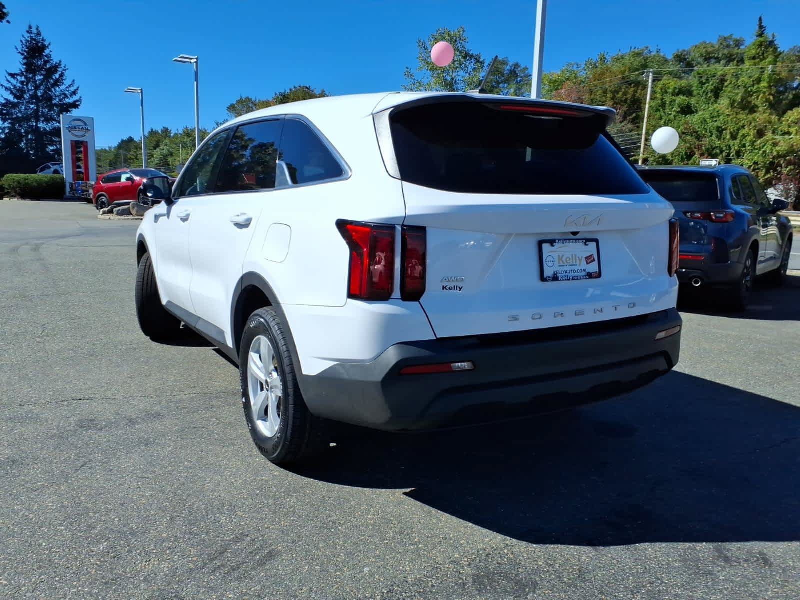 Used 2022 Kia Sorento LX AWD/4WD image 7