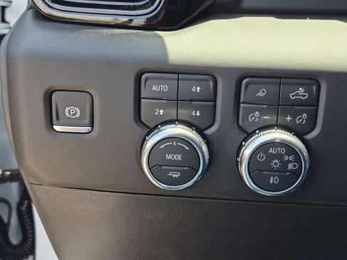 New 2026 GMC Sierra 2500 AT4X w/ AT4X AEV Edition AWD/4WD image 19