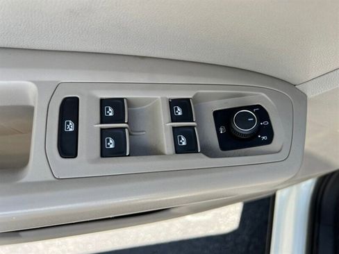 Used 2018 Volkswagen Atlas SE AWD/4WD image 26