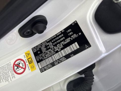 Used 2019 Lexus RX 450h AWD image 38