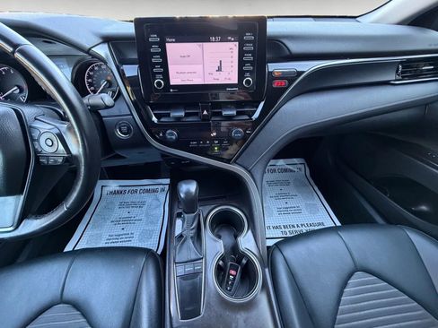 Used 2022 Toyota Camry SE w/ Convenience Package FWD image 11
