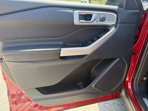 Used 2021 Ford Explorer Limited w/ Equipment Group 301A image 16