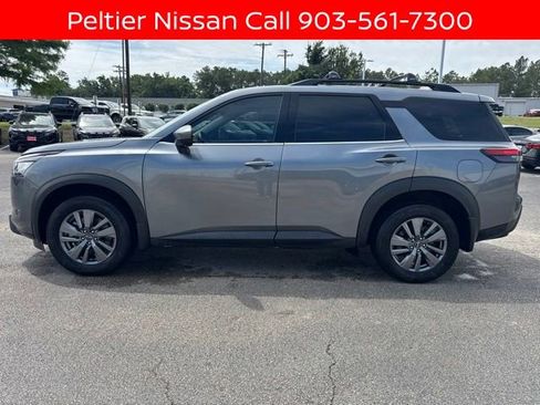 Certified 2025 Nissan Pathfinder SV w/ Cargo Package AWD/4WD image 6