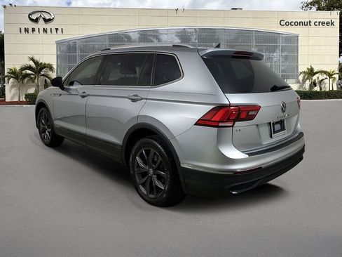 Used 2022 Volkswagen Tiguan SE FWD image 4