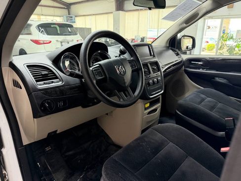 Used 2014 RAM C/V Tradesman FWD image 10