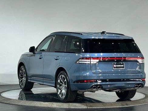 New 2026 Lincoln Aviator AWD image 5