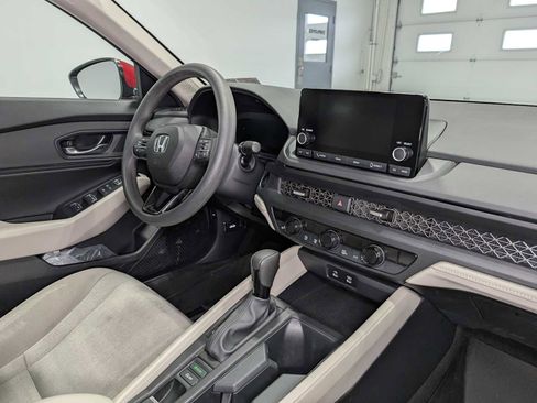 Used 2024 Honda Accord EX image 42