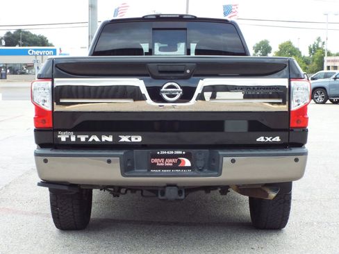 Used 2018 Nissan Titan Platinum Reserve w/ Platinum Utility Package image 7