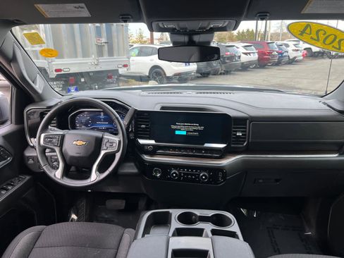 Certified 2024 Chevrolet Silverado 1500 LT image 34