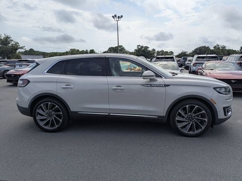Used 2019 Lincoln Nautilus Reserve FWD image 9