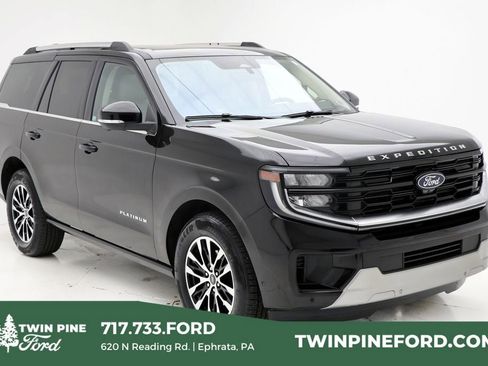 Used 2025 Ford Expedition Platinum image 1