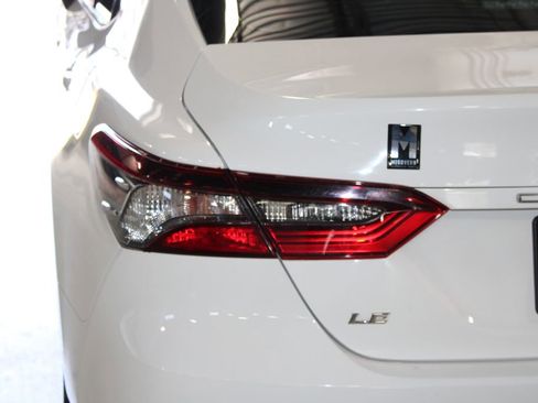Used 2022 Toyota Camry LE AWD/4WD image 33