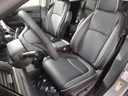 New 2026 Honda Odyssey Touring image 12