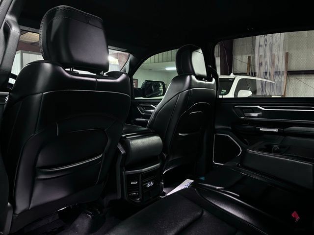 Used 2023 RAM 1500 Laramie AWD/4WD image 9
