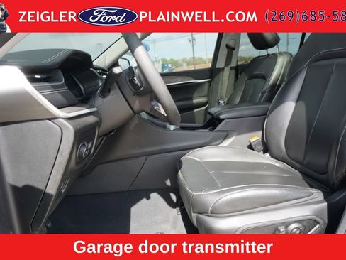 Used 2023 Jeep Grand Cherokee Limited AWD/4WD image 18