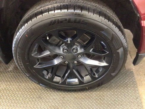 Used 2019 RAM 1500 Big Horn AWD/4WD image 25