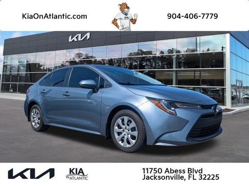 Used 2025 Toyota Corolla LE FWD image 1