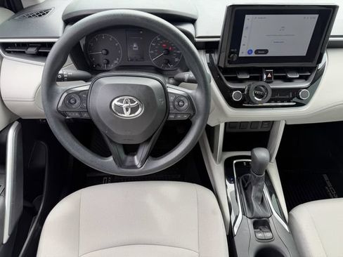 Used 2024 Toyota Corolla Cross L FWD image 7
