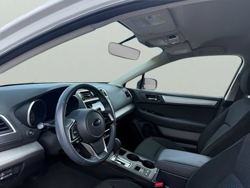 Used 2018 Subaru Outback 2.5i Premium AWD/4WD image 10