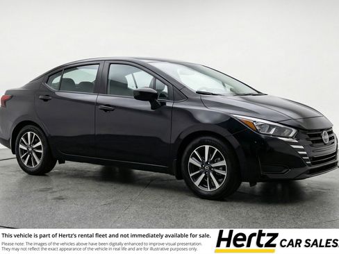 Used 2025 Nissan Versa SV image 1